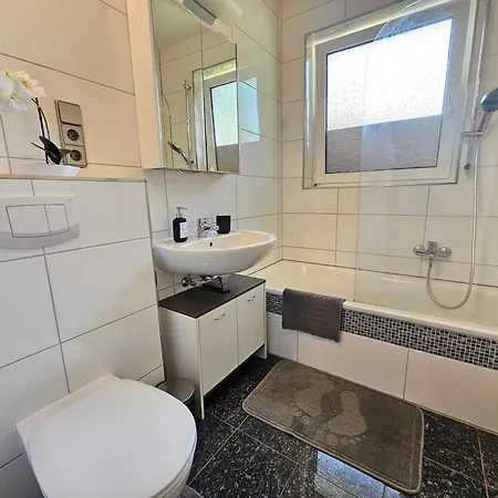 Ecocube 143 - Balkon, 3zimmer, Waschmaschine, Backofen, Badewanne, 5p Διαμέρισμα Meppen