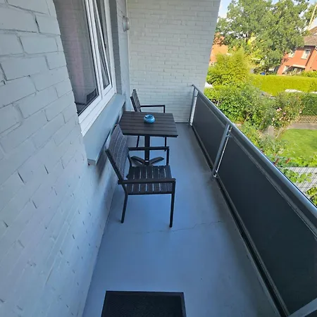 Ecocube 143 - Balkon, 3zimmer, Waschmaschine, Backofen, Badewanne, 5p